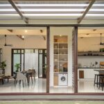 elewacja domu z dużymi oknami